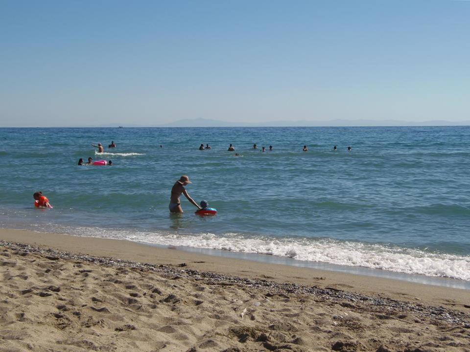 Psarou Apartments Paralía Skotínis Εξωτερικό φωτογραφία